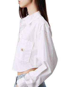 Camisa Calvin Klein Jeans Cropped branca para mulher.
