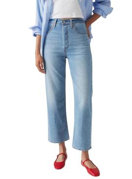 Calça jeans Levis Ribcage reta tornozelo azul para mulher.