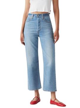 Calça jeans Levis Ribcage reta tornozelo azul para mulher.