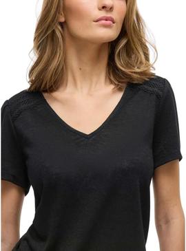 Camiseta Vila Viamer com renda preta para mulher.