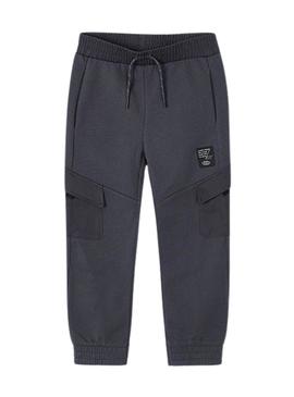 Calça cargo Mayoral cinza em malha para menino.