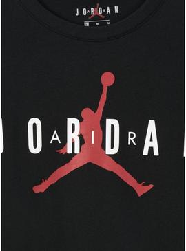 Camiseta Jordan Brand preta para crianças.