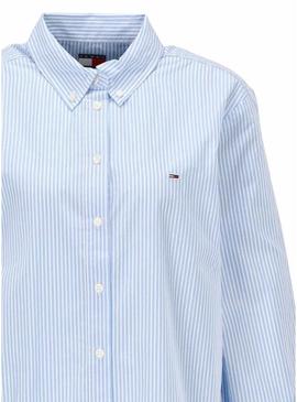 Camisa Tommy Jeans Pinstripe azul e branco para mulher.