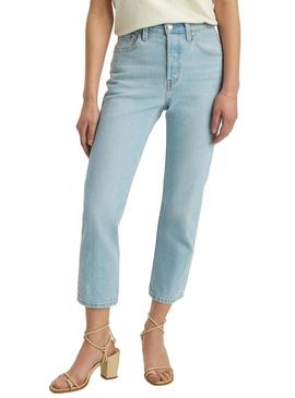 Calça de ganga Levis 501 crop denim claro para mulher
