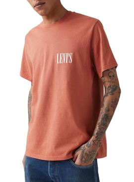 Camiseta Levis Relaxed coral para homem.