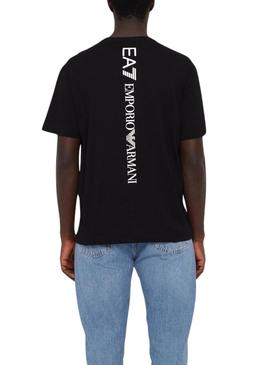 Camiseta Emporio Armani EA7 logo vertical preta para homem.