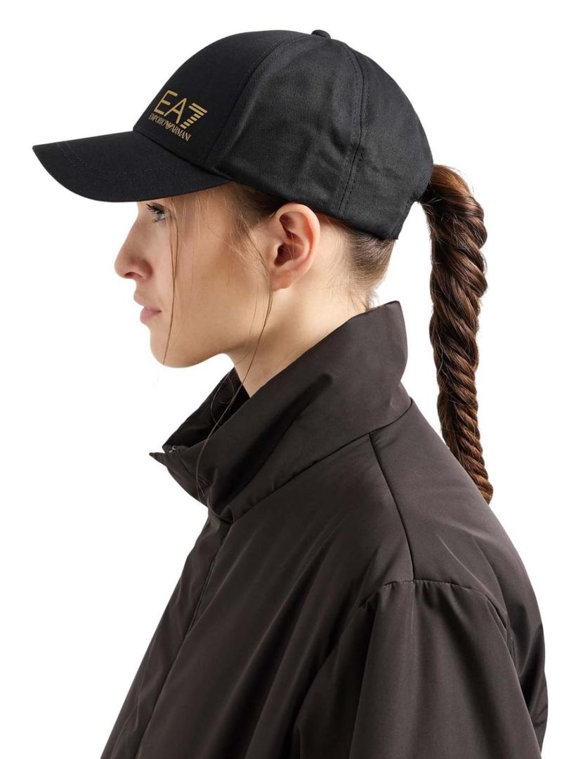 Boné Emporio Armani EA7 Core preto e dourado para homem.