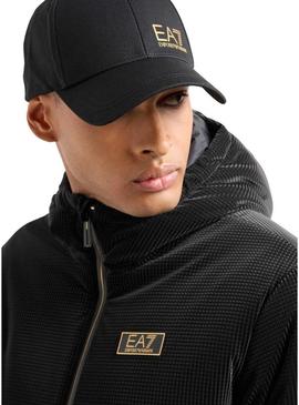 Boné Emporio Armani EA7 Core preto e dourado para homem.