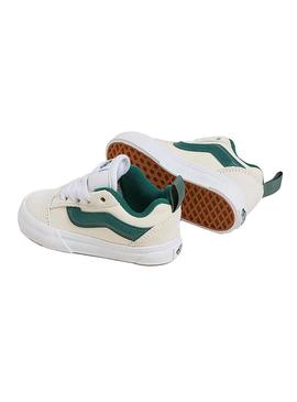 Sapatilhas Vans Knu Skool baby bege e verde.
