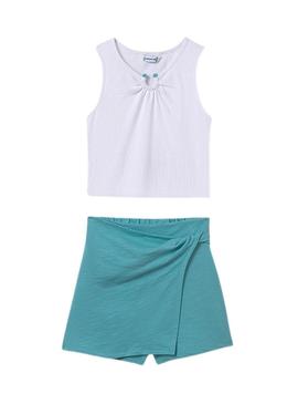 Conjunto Mayoral short e camiseta canelada para menina.