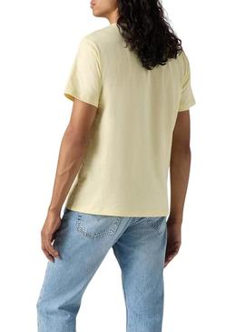 Camiseta Levi's básica amarela para homem.