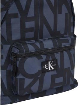 Mochila Calvin Klein Jeans Monólogo azul marinho para menino e menina.