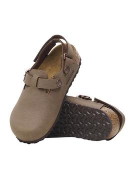 Tamancos Birkenstock Tokio marrom para criança.