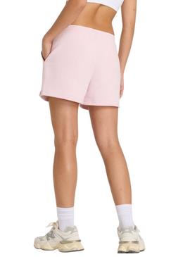 Shorts New Balance Essentials French Terry rosa para mulher.