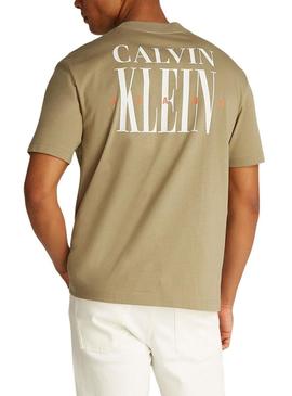 Camiseta Calvin Klein Jeans Serif bege para homem