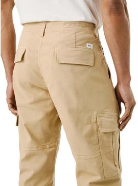 Calça Pepe Jeans Cargo bege para homem.