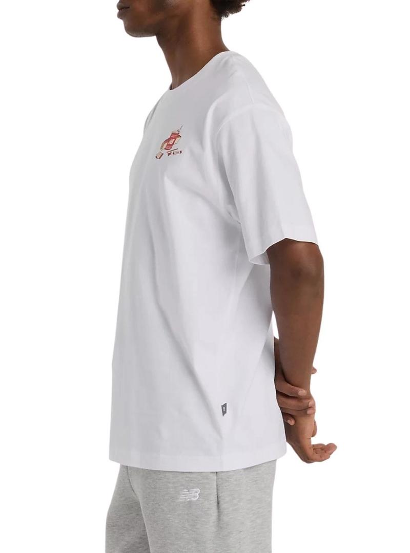 Camiseta New Balance Spectator branca para homem.