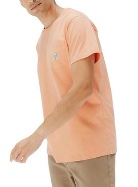 Camisa El Pulpo com bolso laranja para homem.