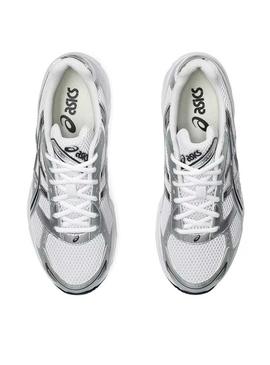 Sapatilhas Asics Gel 1130 branco e prateado para mulher.