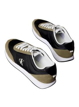 Tênis Calvin Klein Jeans Retro Runner preto e verde para homem.