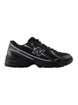 Tênis New Balance 740 preto para crianças.