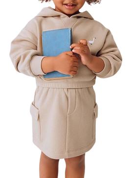 Conjunto Mayoral de moletom e saia cargo bege para menina.