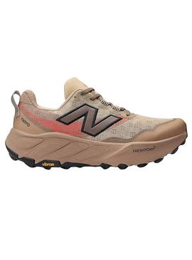 Tênis New Balance Fresh Foam X Hierro v9 bege para homem.