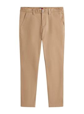 Calça Tommy Jeans Austin em camelo para homem.