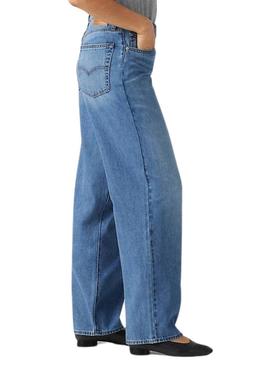 Calças de ganga Levis Baggy Dad azuis para mulheres.