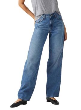 Calças de ganga Levis Baggy Dad azuis para mulheres.