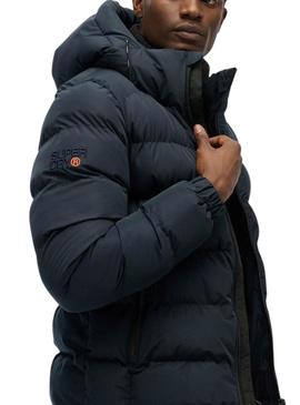 Jaqueta acolchoada Superdry com capuz azul marinho para homem.