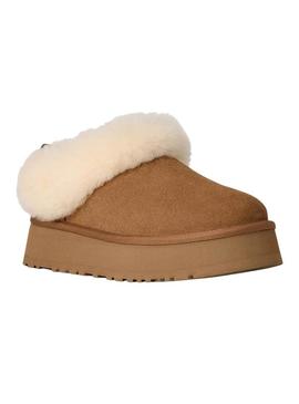Tamancos UGG Tazzelle camel para mulher