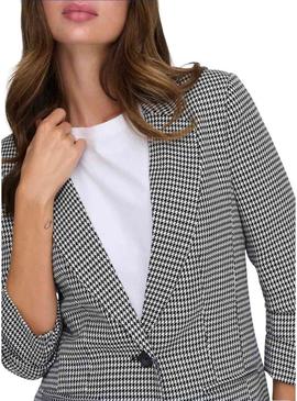 Blazer Only Lettie preto para mulher.