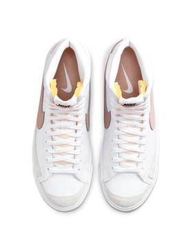 Tênis Nike Blazer Mid 77 branco e rosa para mulher