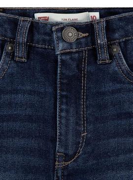 Calça jeans Levis 726 flare para menina.