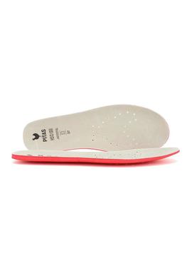 Sapatos Walkin Pitas Lyon camel para mulher.