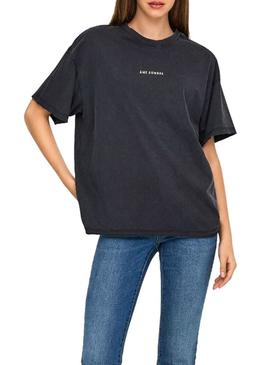 Camisa Only Kinna preta para mulher.