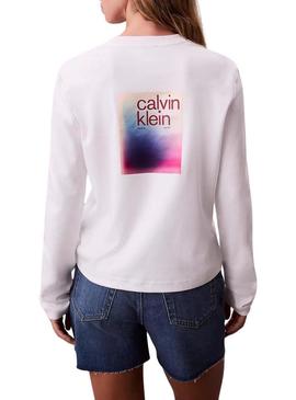 Camisa Calvin Klein Jeans Satin Ombre Graphic branca para mulher.