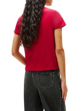 Camiseta Tommy Jeans Essential vermelha para mulher.