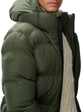 Jaqueta Superdry com capuz acolchoada verde para homem.