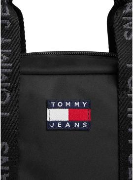 Bolsa Tommy Jeans Daily Crossover preta para mulher.