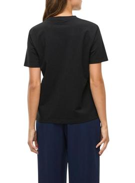 Camiseta Vila Vinora preta com estampa de lábios para mulher.