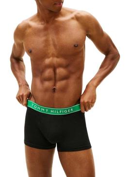 Pack 3 cuecas Tommy Hilfiger Trunk preto com cintura colorida para homem.