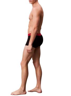 Pacote com 3 cuecas Calvin Klein Jeans de cintura baixa, cores pretas para homens.