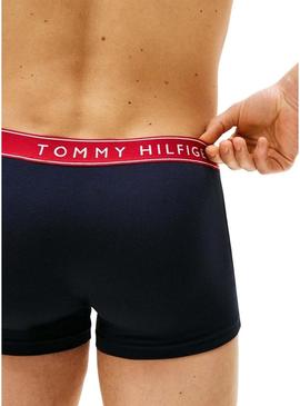 Pacote de 3 cuecas Tommy Hilfiger Trunk com estampa marinha para homens.