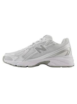 Sapatilhas New Balance U740 brancas para mulher.
