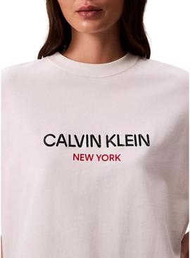 Camiseta Calvin Klein Jeans Sequin branca para mulher.