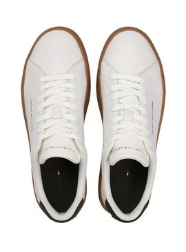 Tênis Tommy Hilfiger Court branco e verde para homem.
