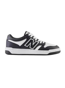 Tênis New Balance 480 preto e branco para meninos e meninas.