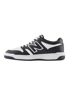 Tênis New Balance 480 preto e branco para meninos e meninas.